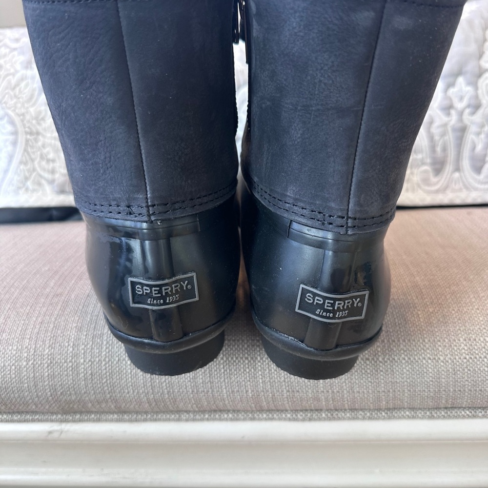 Women’s Sperry salt water snow boot - Picture 3 of 8